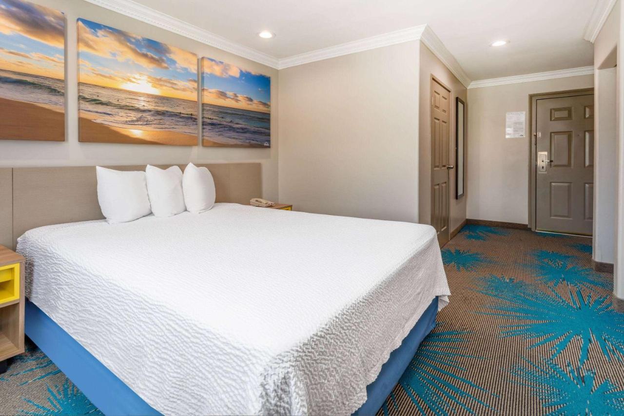 Days Inn By Wyndham Santa Monica Kültér fotó
